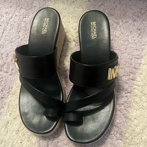 NWOT size 8 women’s Michael Kors sandals
